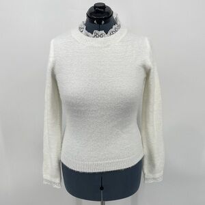 Elegant White Women's Sweater SIZE M LACE AROUND NECK BEAUTIFUL PULLOVER